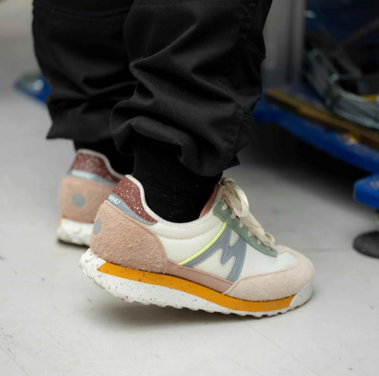 Karhu MESTARI CONTROL "MÖLKKY" PACK - TURTLEDOVE / ICEBERG GREEN